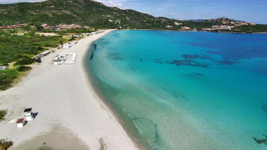 Appartamento Cala Reale, Piano Terra Marinella  Buitenkant foto