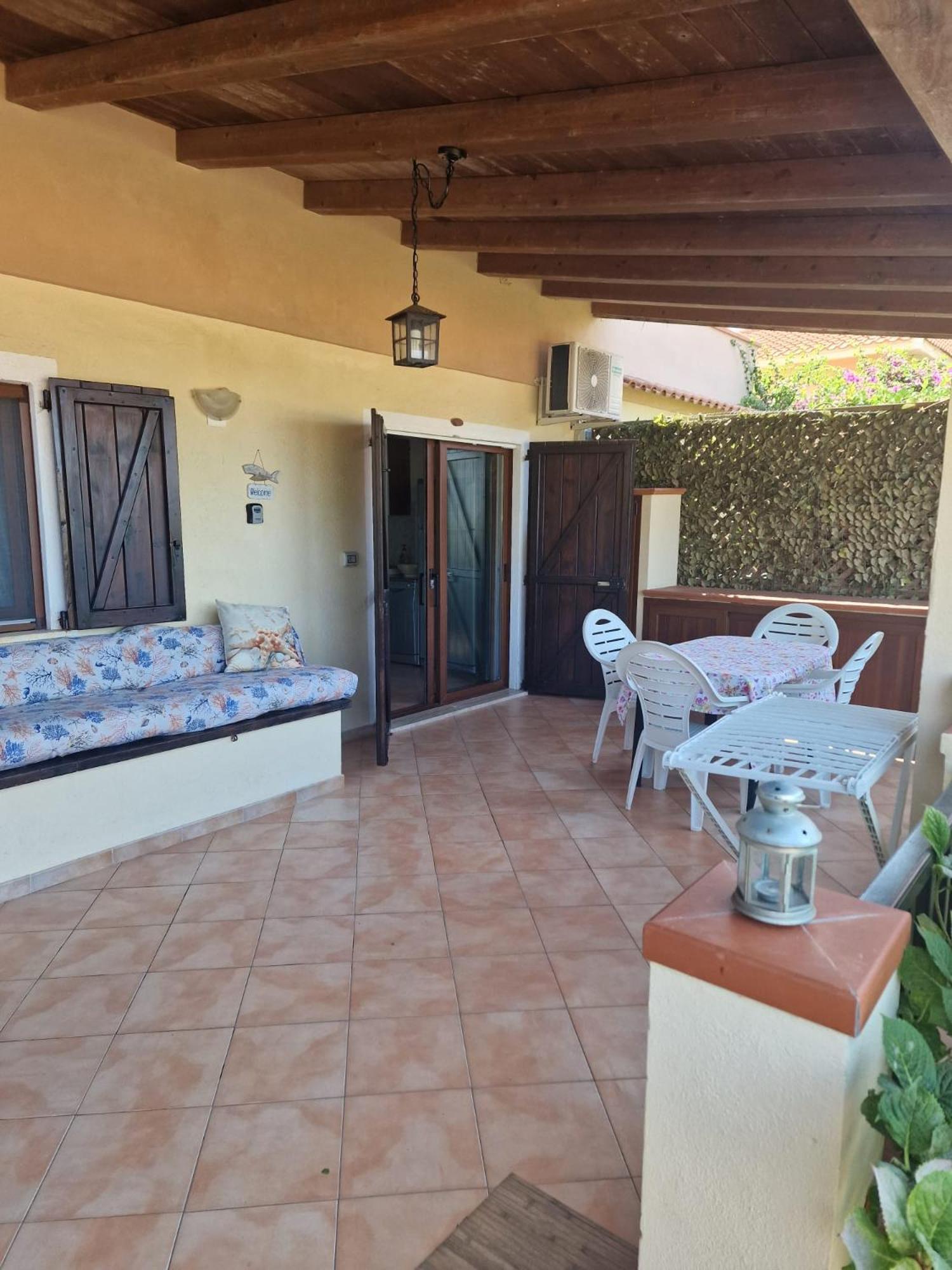 Appartamento Cala Reale, Piano Terra Marinella  Buitenkant foto